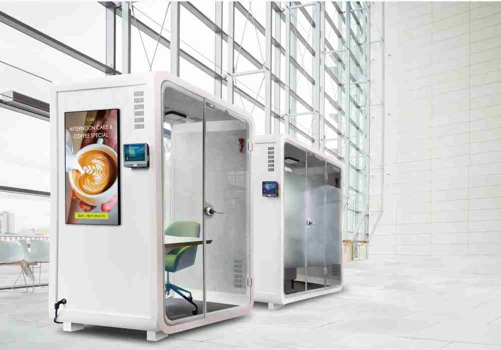 尊龙z6子公司达擎之智慧行动办公舱，，，采用PDLC智能调光玻璃设计，，透过通电与断电的电流切换，，，，呈现透明与雾面效果，，，，具节能降耗特性并兼顾隐私，，，确保信息安全