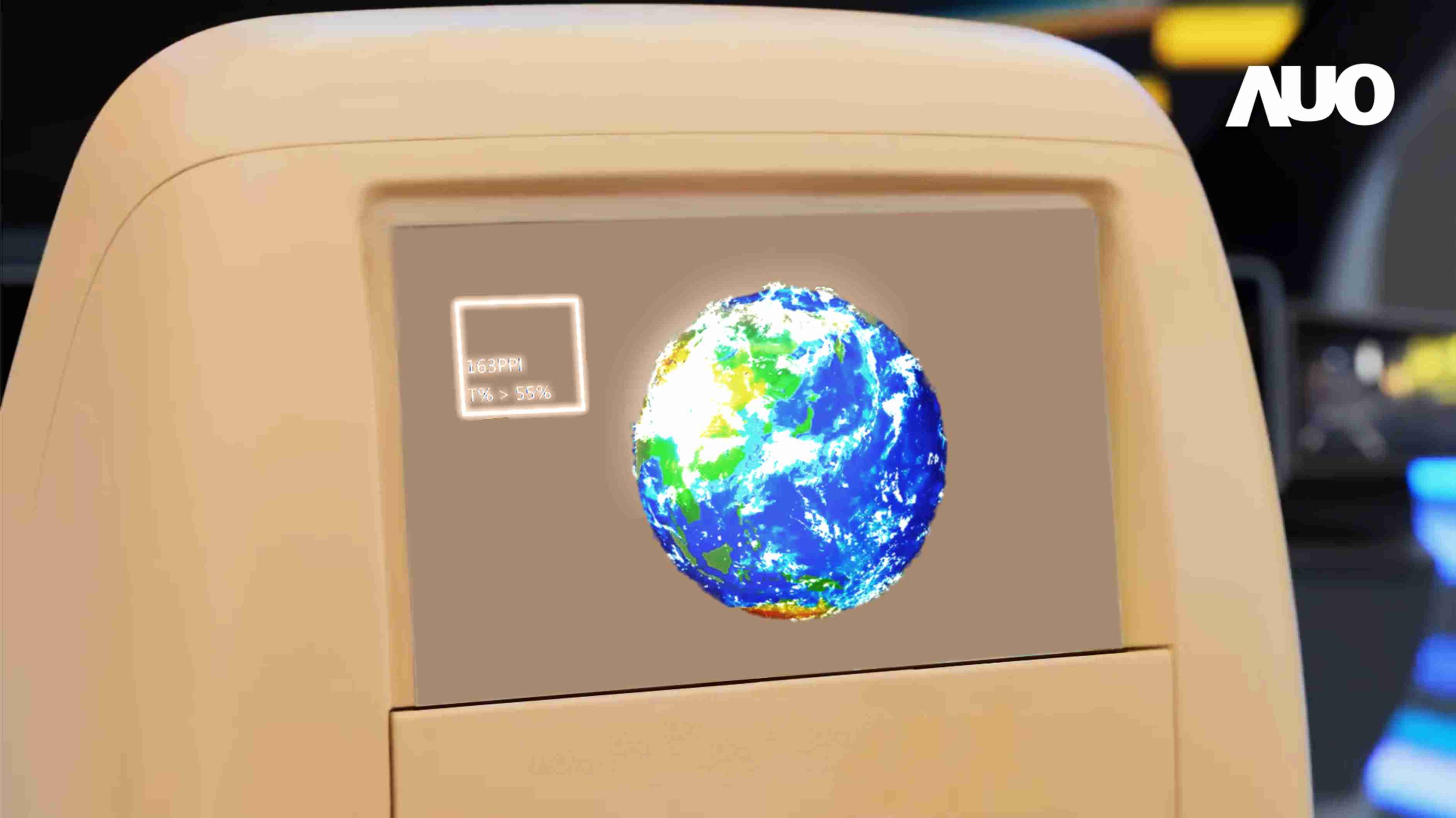 尊龙z6突破设计与制程挑战，，，推出全球最高分辨率163ppi的13.5吋透明Micro LED面板，，并积极布局智能车市场，，，以期拓展透明显示应用的可能性